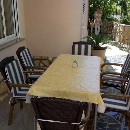 Burin Dvor Apartment