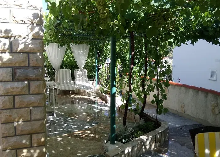 Burin Dvor Apartman *